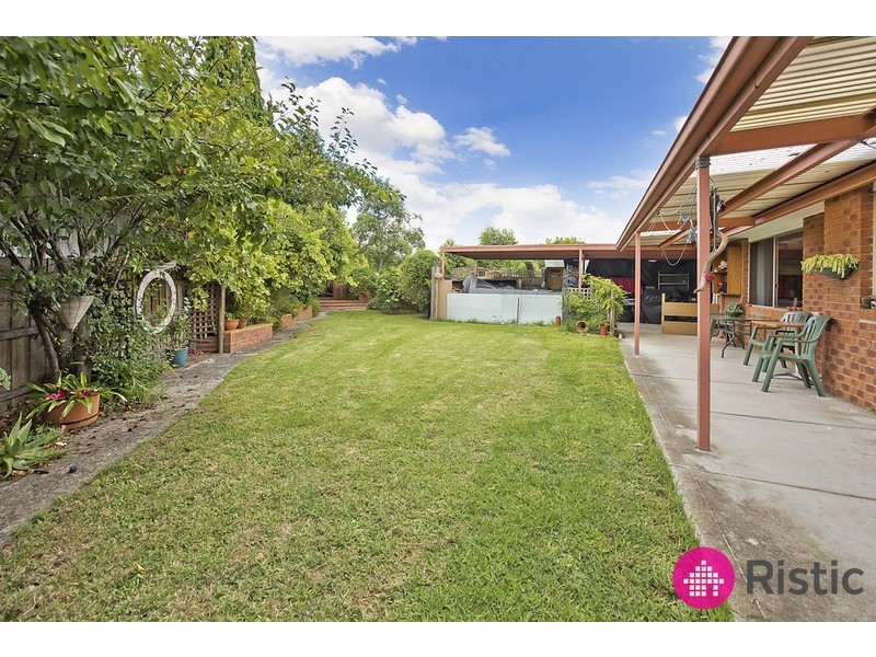 7 Stradella Close, Mill Park VIC 3082