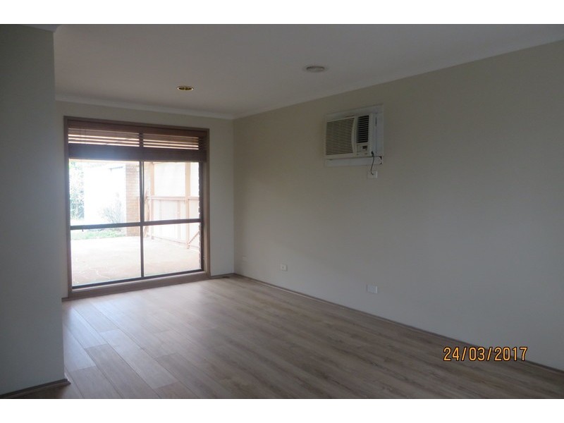103 Centenary Drive, Mill Park VIC 3082