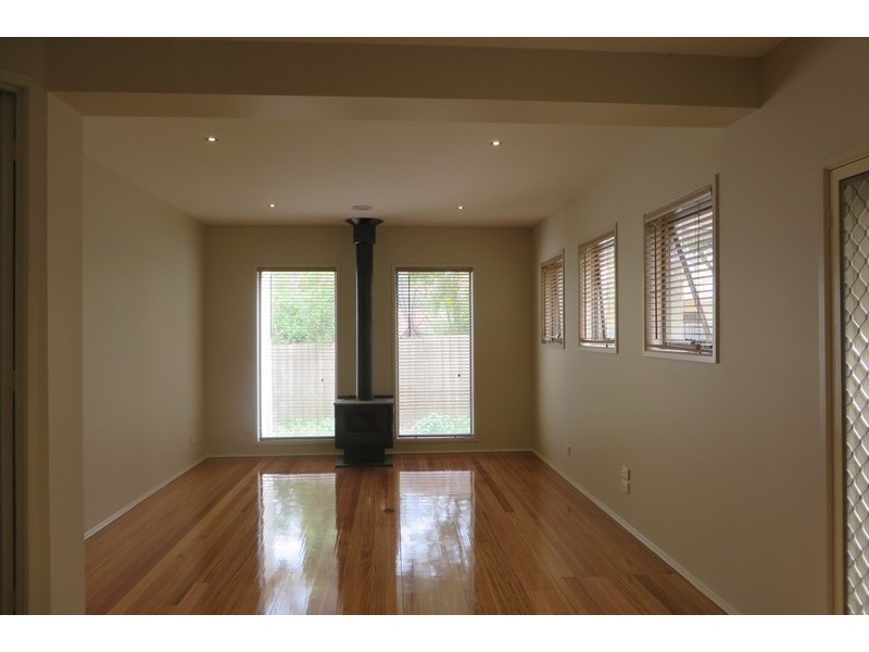 1 Woodlands Grove, Bundoora VIC 3083