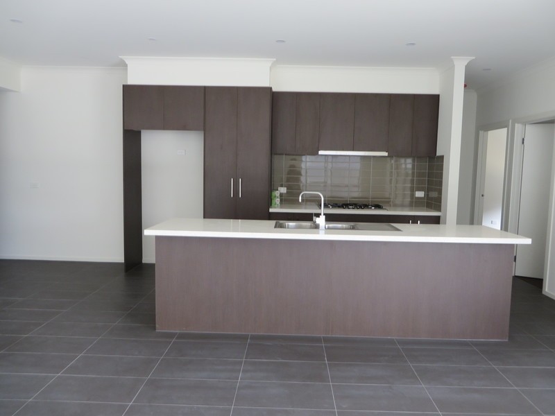 17 Vicarage Drive, Wollert VIC 3750