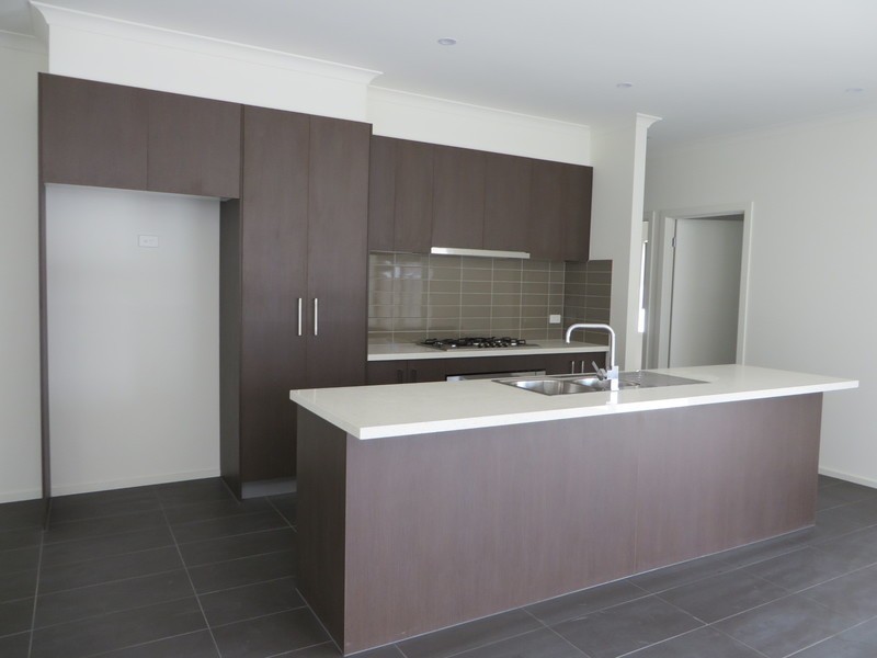 17 Vicarage Drive, Wollert VIC 3750