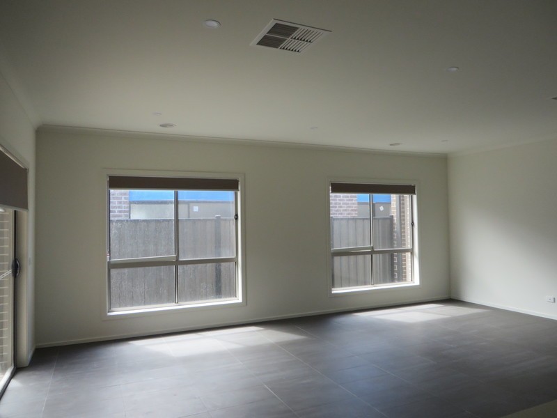 17 Vicarage Drive, Wollert VIC 3750