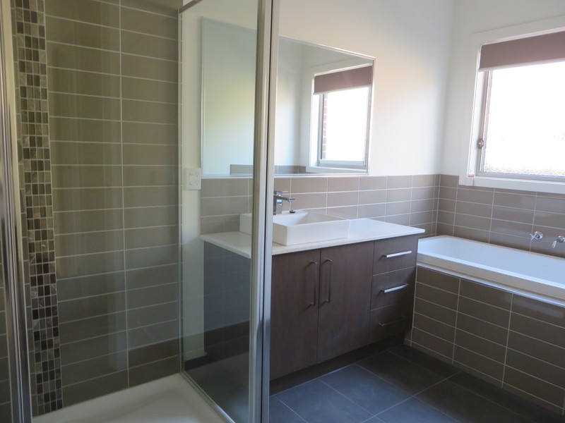 17 Vicarage Drive, Wollert VIC 3750