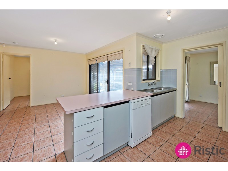 21 Garden Grove Drive, Mill Park VIC 3082