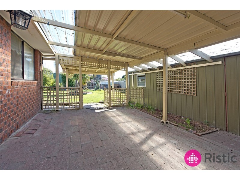 21 Garden Grove Drive, Mill Park VIC 3082