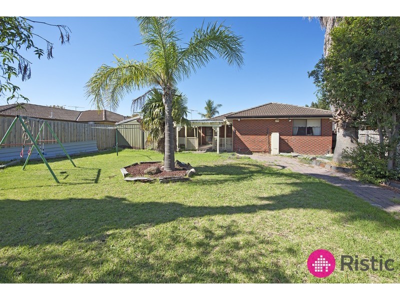 21 Garden Grove Drive, Mill Park VIC 3082
