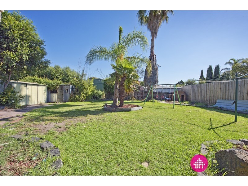 21 Garden Grove Drive, Mill Park VIC 3082