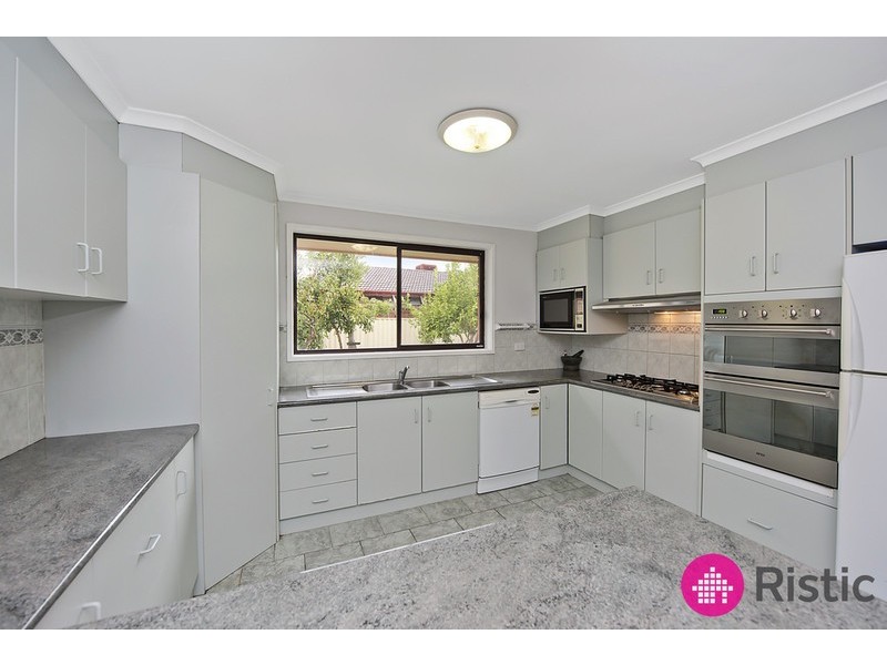139 Roycroft Avenue, Mill Park VIC 3082