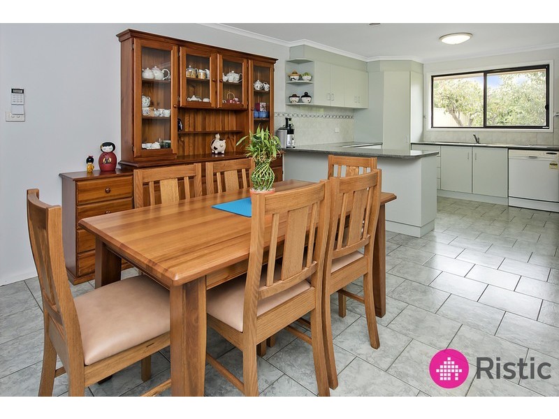 139 Roycroft Avenue, Mill Park VIC 3082