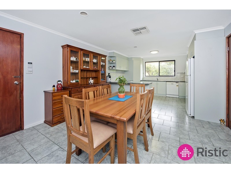 139 Roycroft Avenue, Mill Park VIC 3082