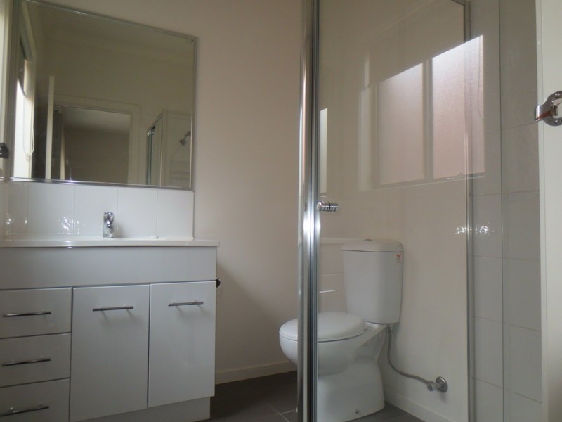 7 Dolphin Drive, South Morang VIC 3752