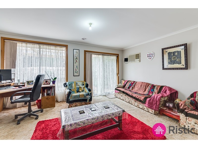 2/16 Sieben Close, Mill Park VIC 3082