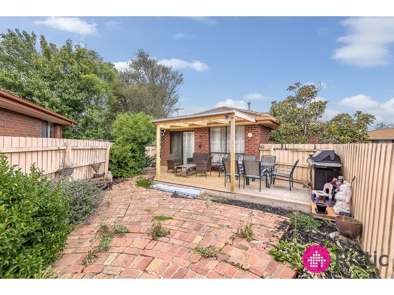 2/16 Sieben Close, Mill Park VIC 3082