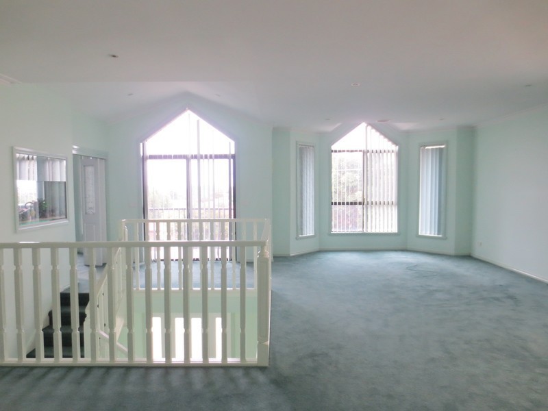 16 Foxzami Crescent, Epping VIC 3076