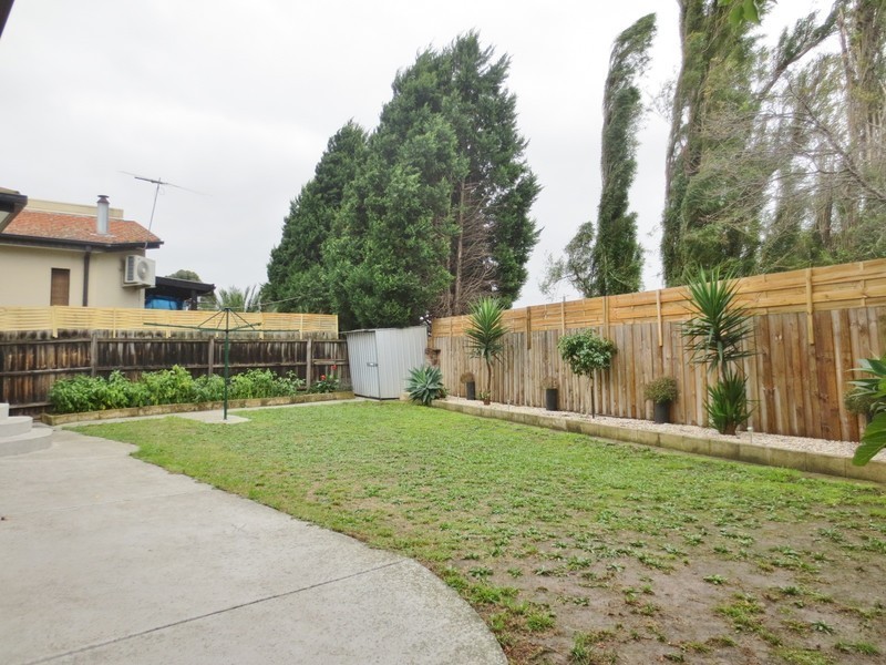 16 Foxzami Crescent, Epping VIC 3076