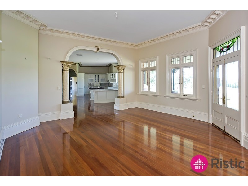 30 Hoban Court, Doreen VIC 3754