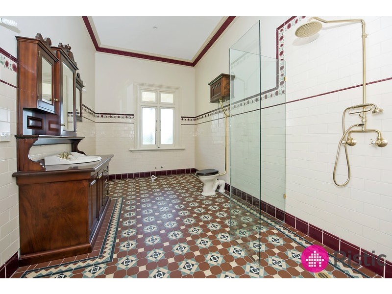 30 Hoban Court, Doreen VIC 3754