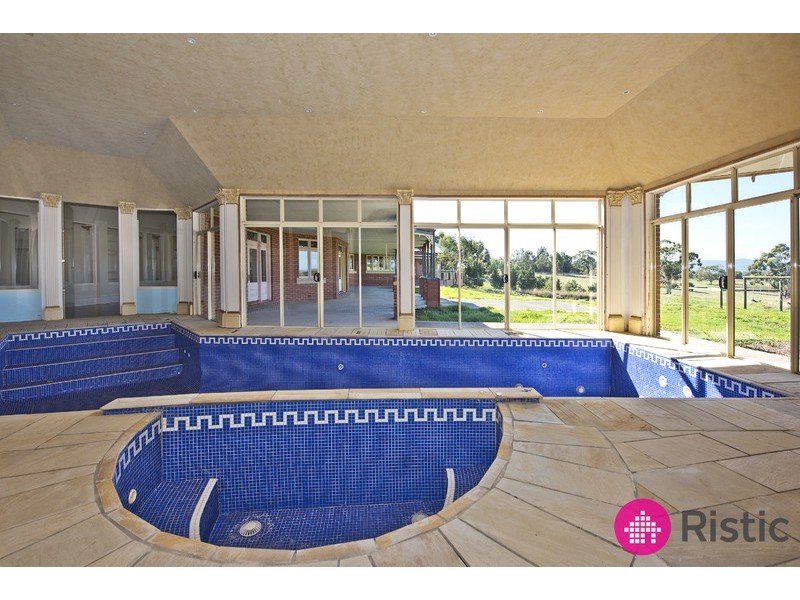 30 Hoban Court, Doreen VIC 3754