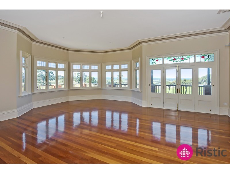 30 Hoban Court, Doreen VIC 3754