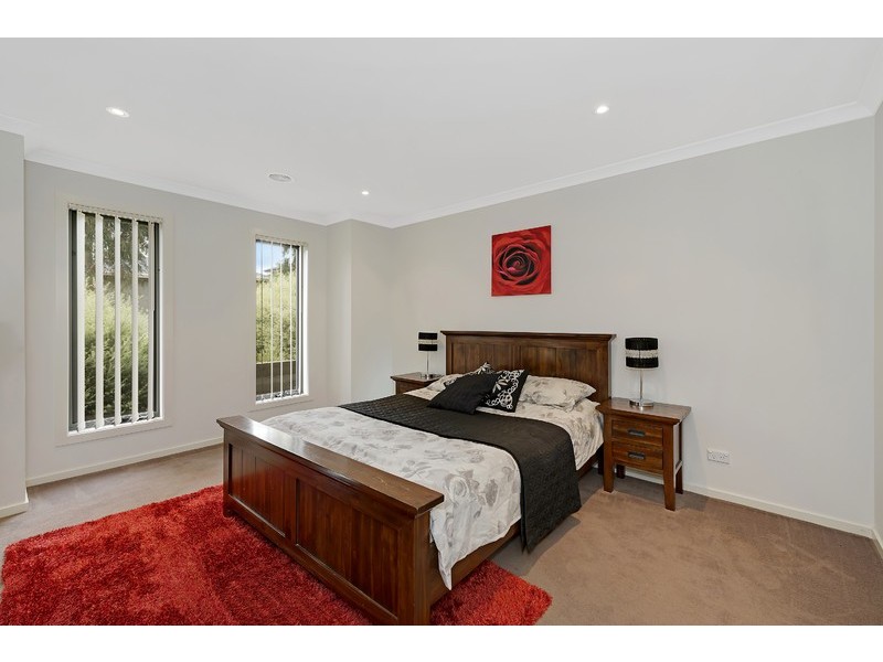 16 Faithful Way, Doreen VIC 3754