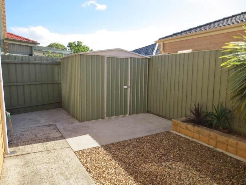 2/6 Treetop Court, Thomastown VIC 3074