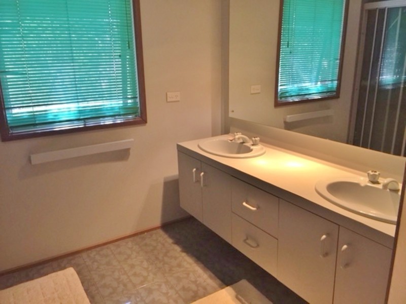 6 James Ruse Court, Mill Park VIC 3082