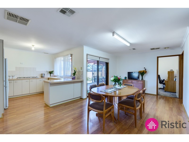 3 Brentfield Court, Mill Park VIC 3082