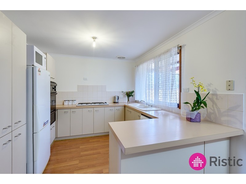 3 Brentfield Court, Mill Park VIC 3082