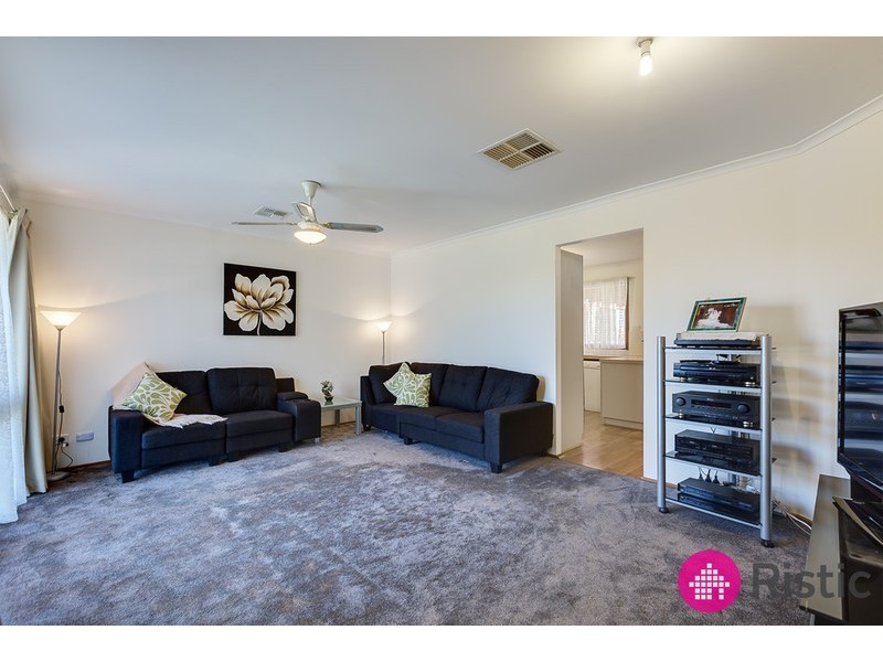 3 Brentfield Court, Mill Park VIC 3082