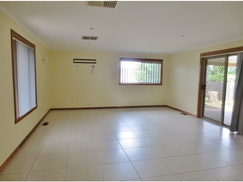 84 Dalton Road, Thomastown VIC 3074