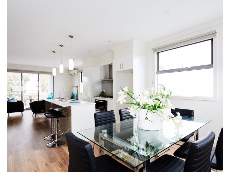 24/1 Riverside Drive, South Morang VIC 3752