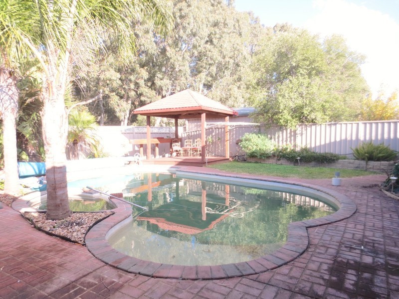 16 Merrill Drive, Epping VIC 3076
