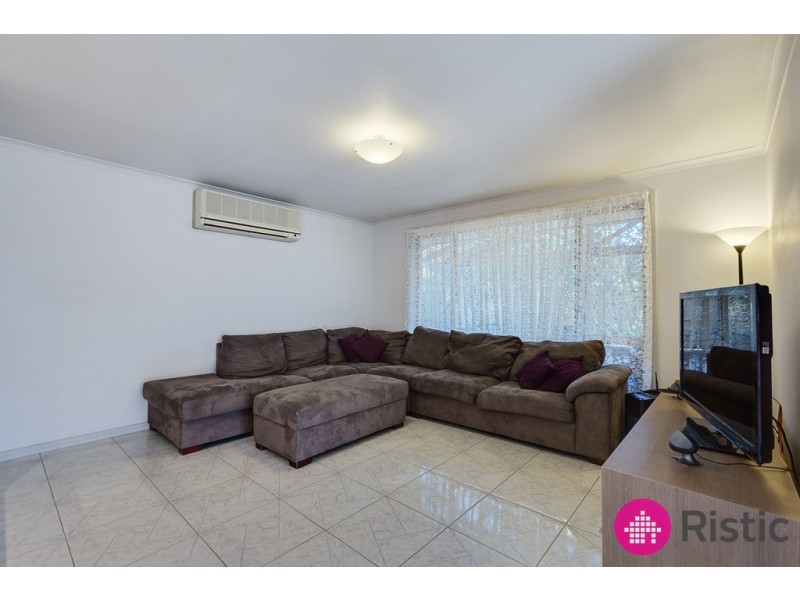 131 Blossom Park Drive, Mill Park VIC 3082