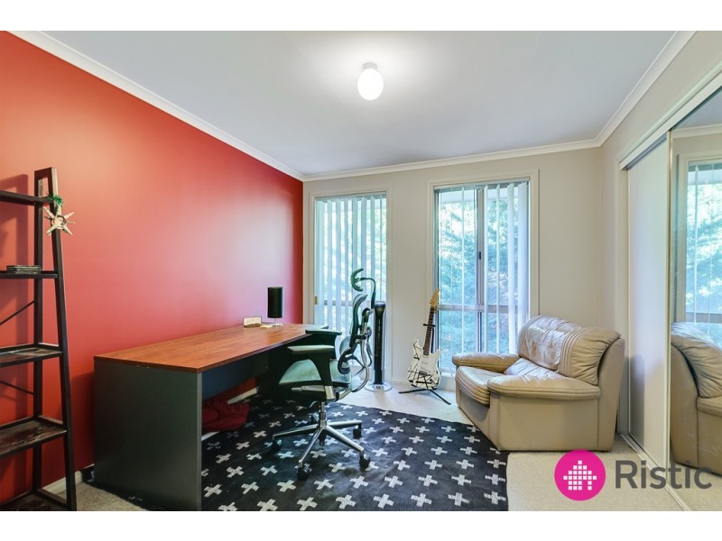 131 Blossom Park Drive, Mill Park VIC 3082