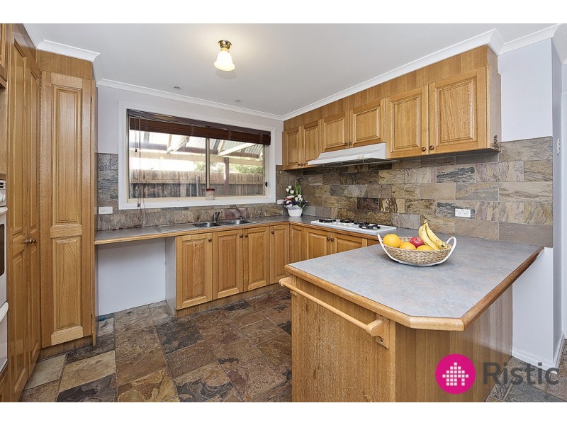 3 Hillrise Court, Mill Park VIC 3082