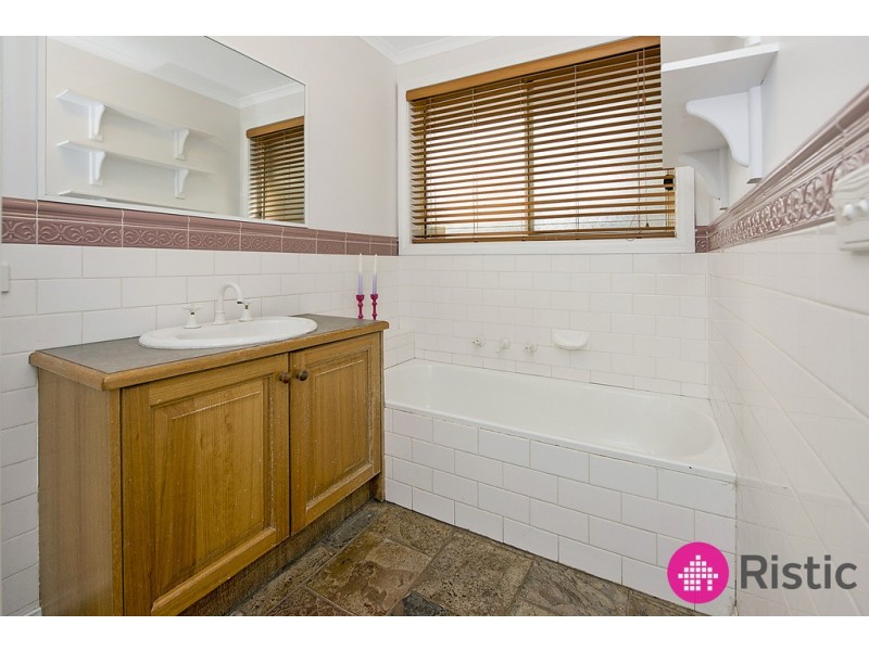 3 Hillrise Court, Mill Park VIC 3082