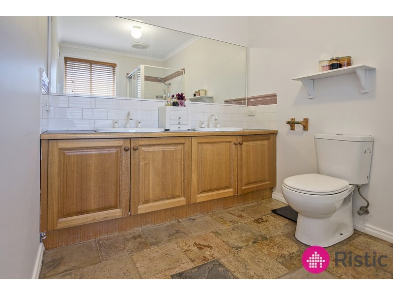 3 Hillrise Court, Mill Park VIC 3082