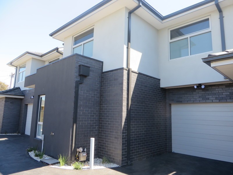 2/26 Valencia Street, Glenroy VIC 3046