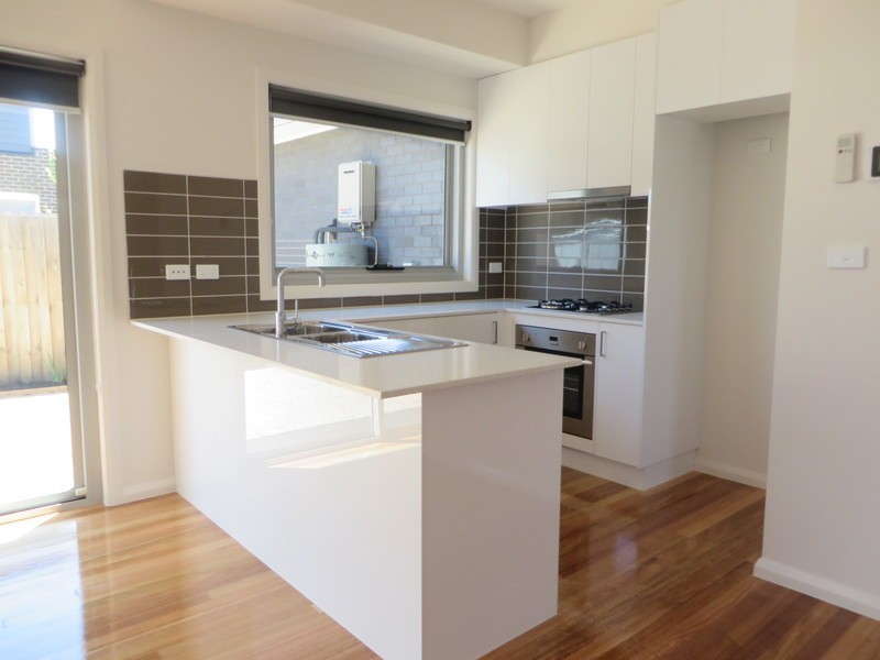 2/26 Valencia Street, Glenroy VIC 3046