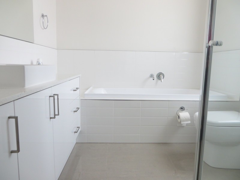 2/26 Valencia Street, Glenroy VIC 3046