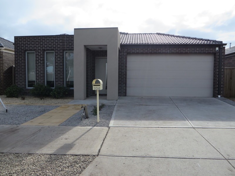 104 Gordons Road, South Morang VIC 3752