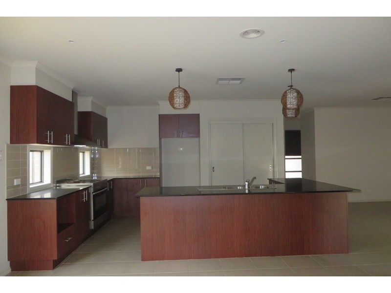 16 Carriageway Pass, Mernda VIC 3754