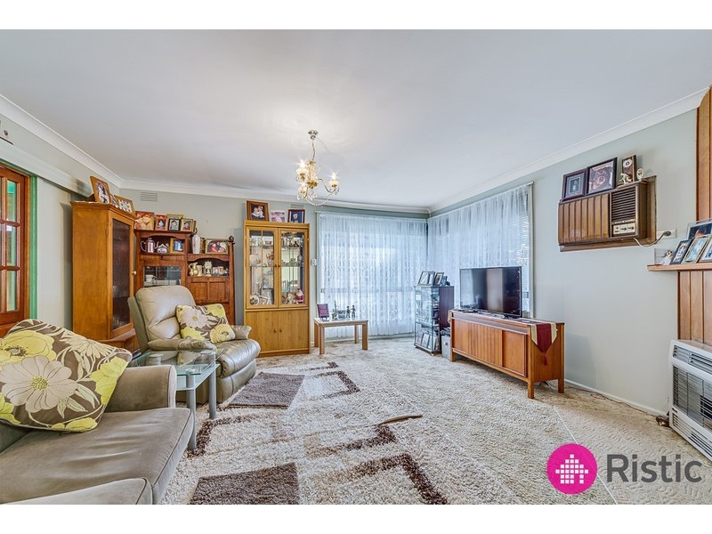 27 Hammond Drive, Epping VIC 3076