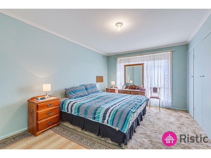 27 Hammond Drive, Epping VIC 3076