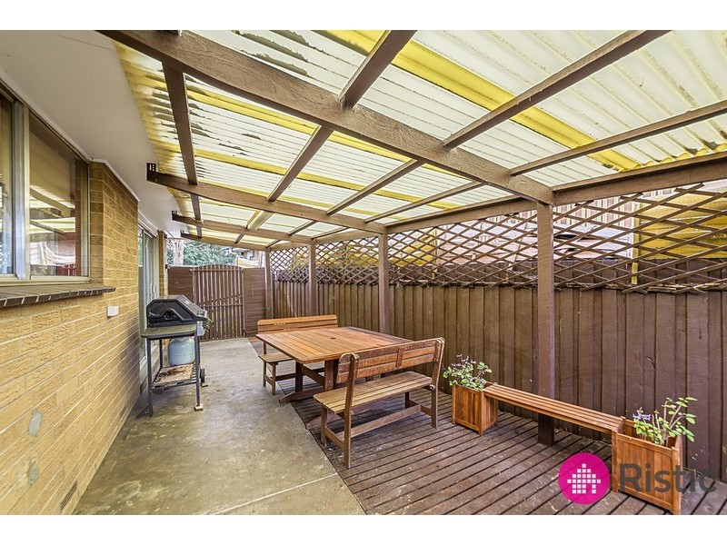 27 Hammond Drive, Epping VIC 3076