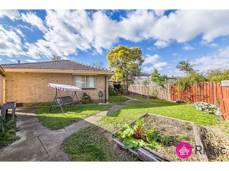 27 Hammond Drive, Epping VIC 3076