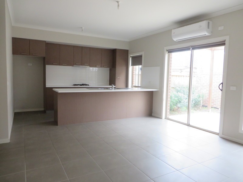 6 Pittard Walk, Epping VIC 3076