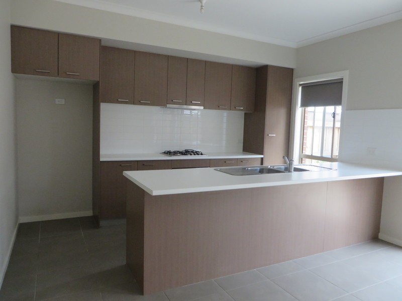 6 Pittard Walk, Epping VIC 3076