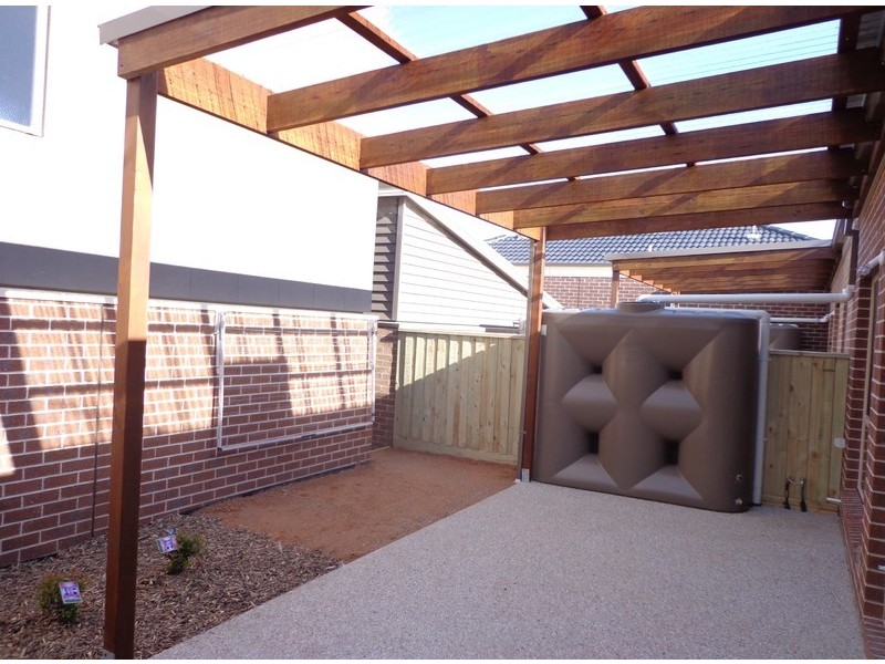 6 Pittard Walk, Epping VIC 3076