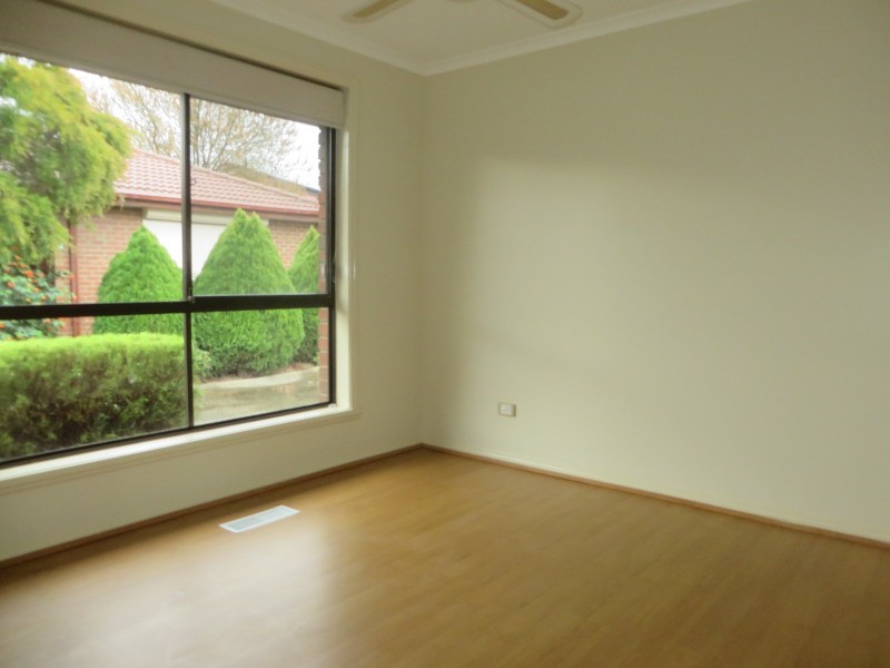 8/14 Kinlora Avenue, Epping VIC 3076